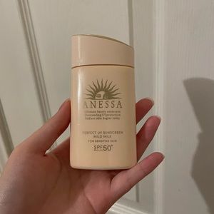 Anessa Perfect uv sunscreen mild milk for sensitive skin 60ml SPF 50+ PA++++